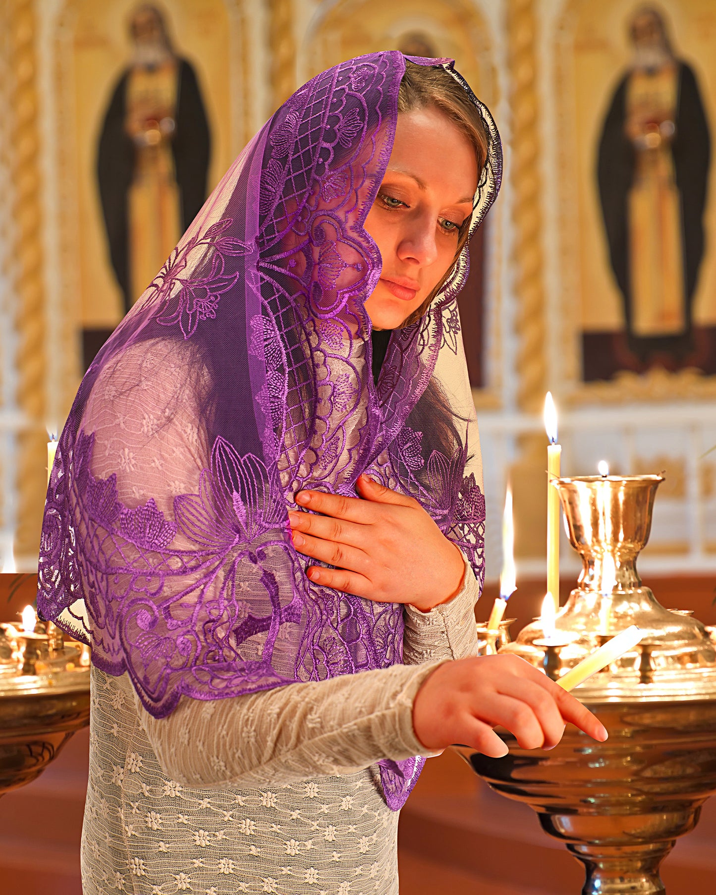 BOZIDOL White Triangle Veil -Lace Mantilla Catholic Church Chapel Veil Head Covering Latin Mass For Women