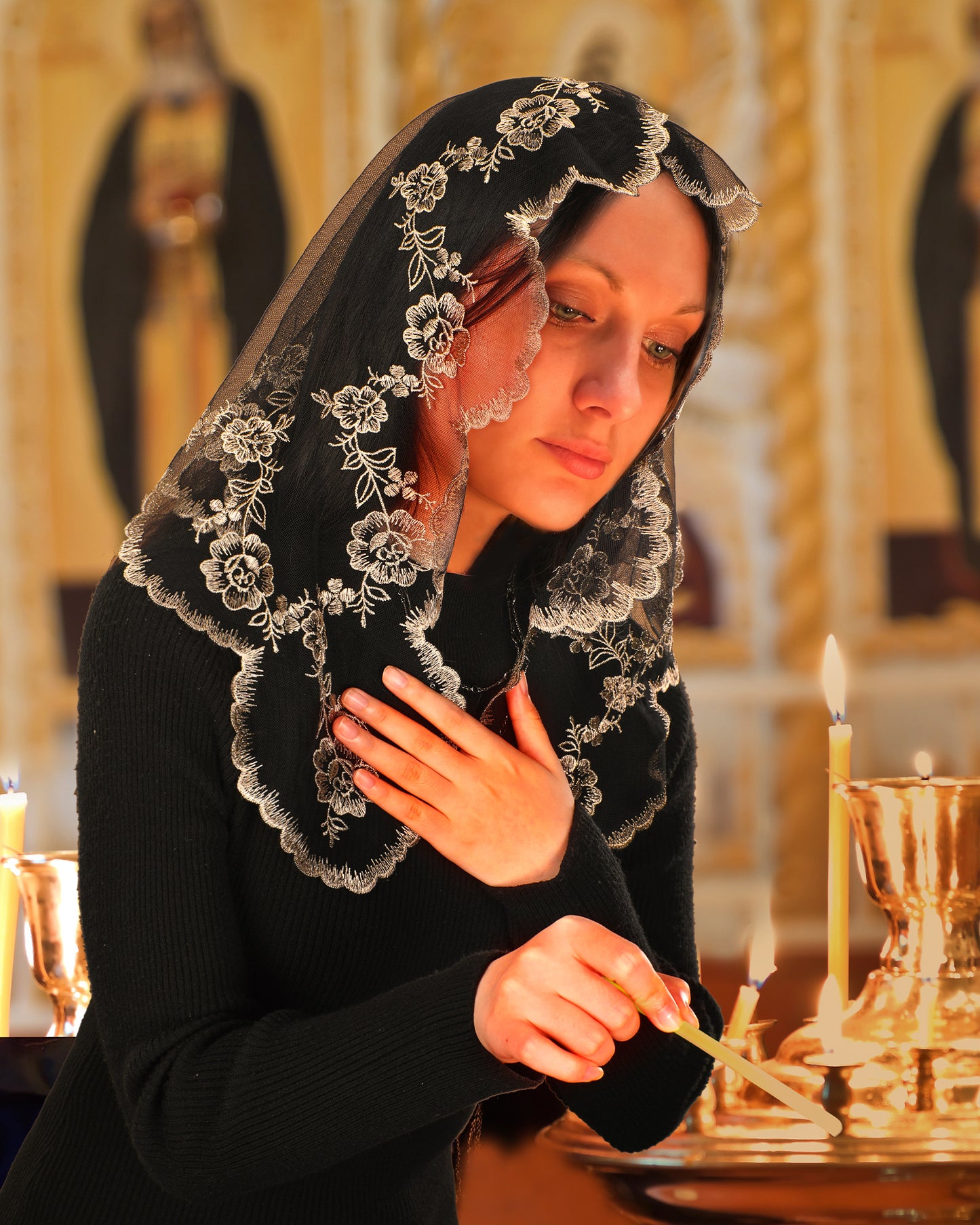 Bozidol Triangular Camellia Sacred Heart Veil - Church Wedding Embroidered Camellia Sacred Heart Wavy Short Veil Scarf